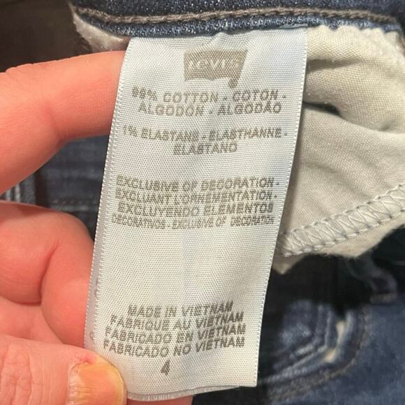 Levi's Womens 515 Cuffed Denim Capris Jeans Mid Rise Stretch Dark Wash Blue Sz 4 - Picture 9 of 11